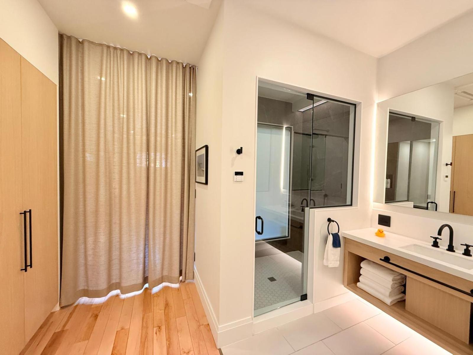 Cribs On Main Picton